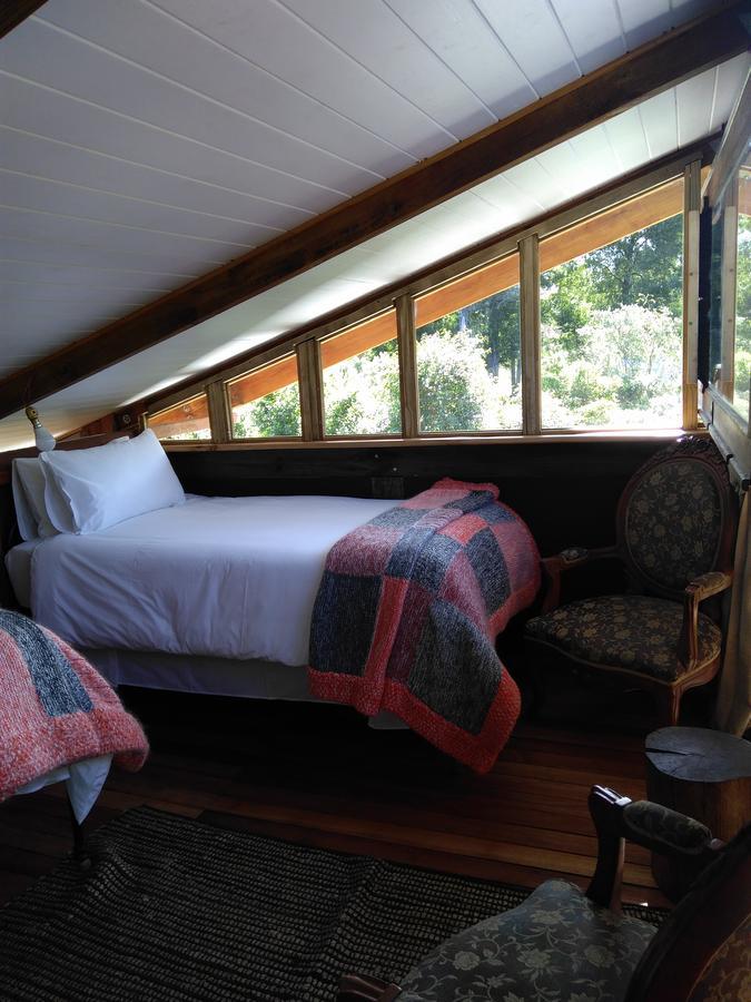 Boutique Vintage Forest Cabin Стормсривер Экстерьер фото